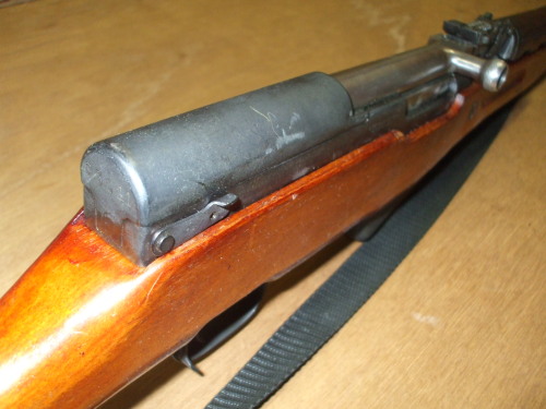Close the bolt of the SKS rifle.