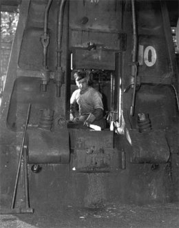 Forging M1 Garand receivers at Springfield Armory.